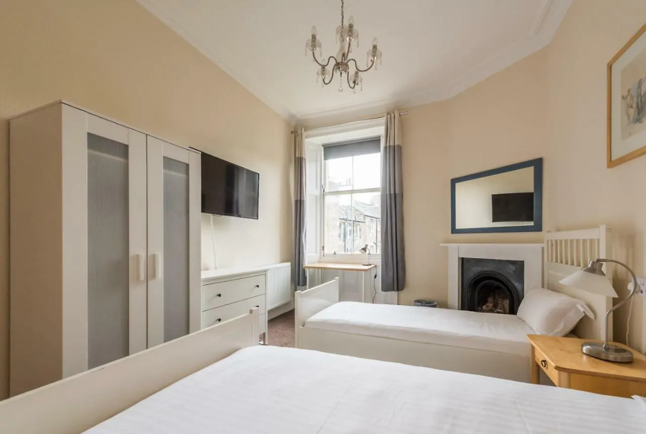 3 Bed Overlooking Meadows Park United Kingdom