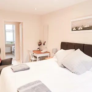 Apartment A On The Brae, Edinburgh