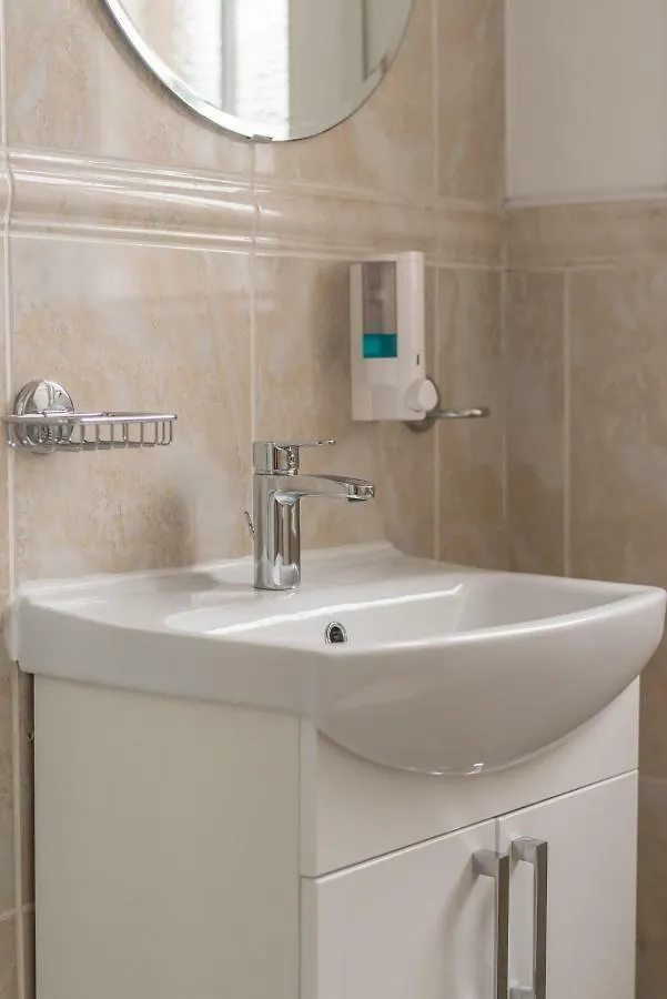 Appartement 3 Bed Overlooking Meadows Park EDI