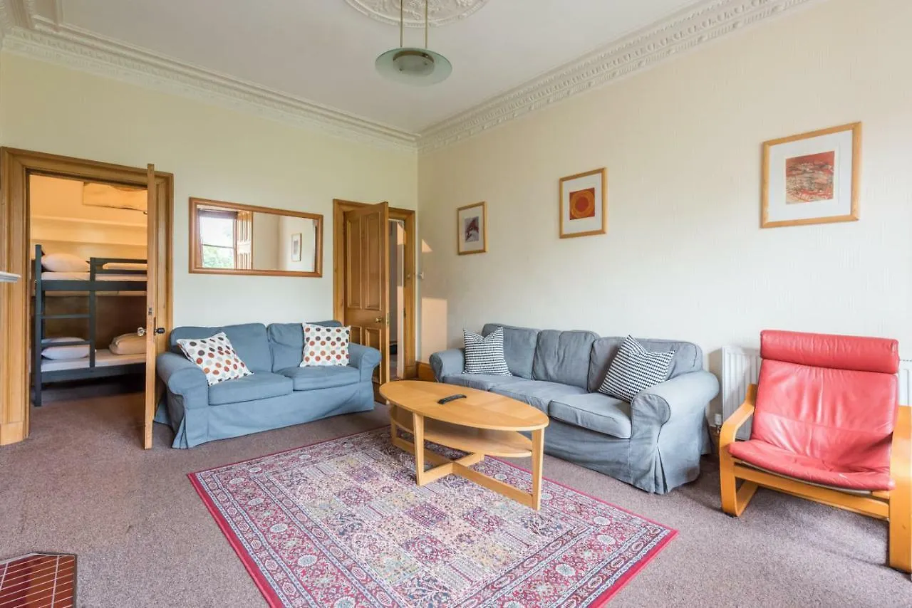 3 Bed Overlooking Meadows Park EDI 0*,  Großbritannien