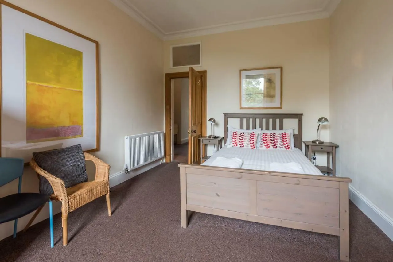 3 Bed Overlooking Meadows Park EDI